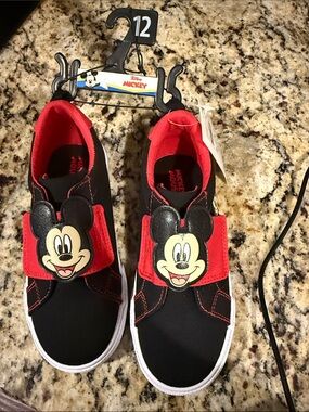 Disney Junior Mickey Miuse and Donald Duck Size 12 Boys Sneakers NWT